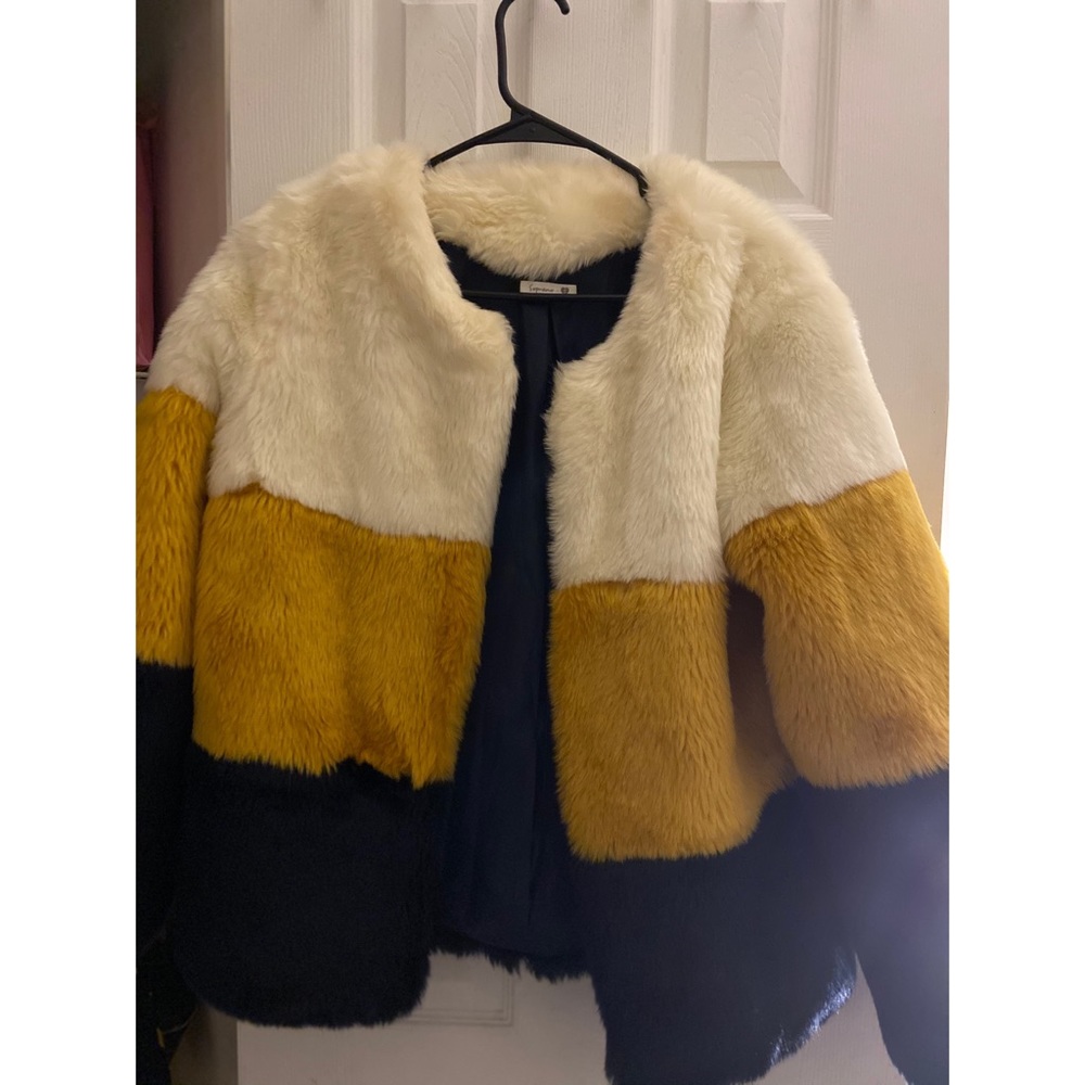 Fur Jacket - Picture 7 of 9